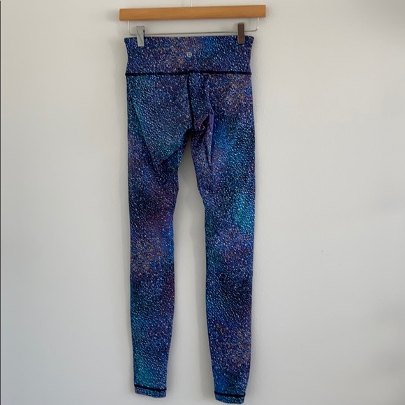 🦄RARE Lululemon Mermaid Wunder Under Strive Multi - Picture 10 of 16